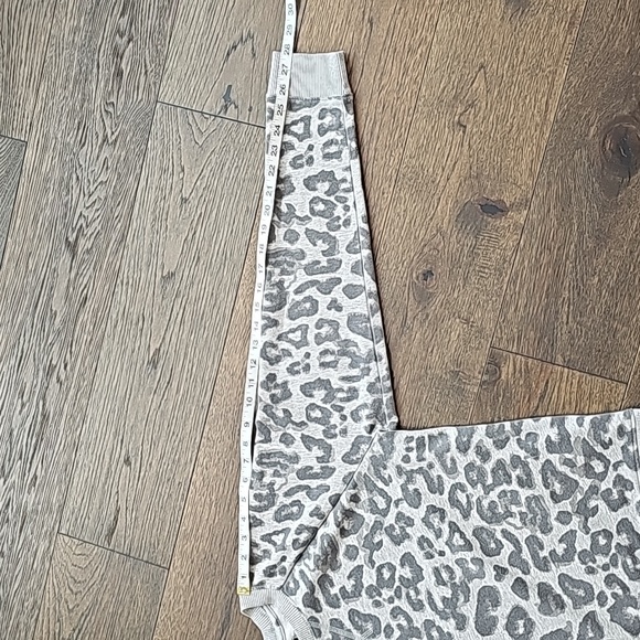 LUCKY BRAND CHEETAH PRINT SHIRT. SIZE LARGE - Picture 7 of 9